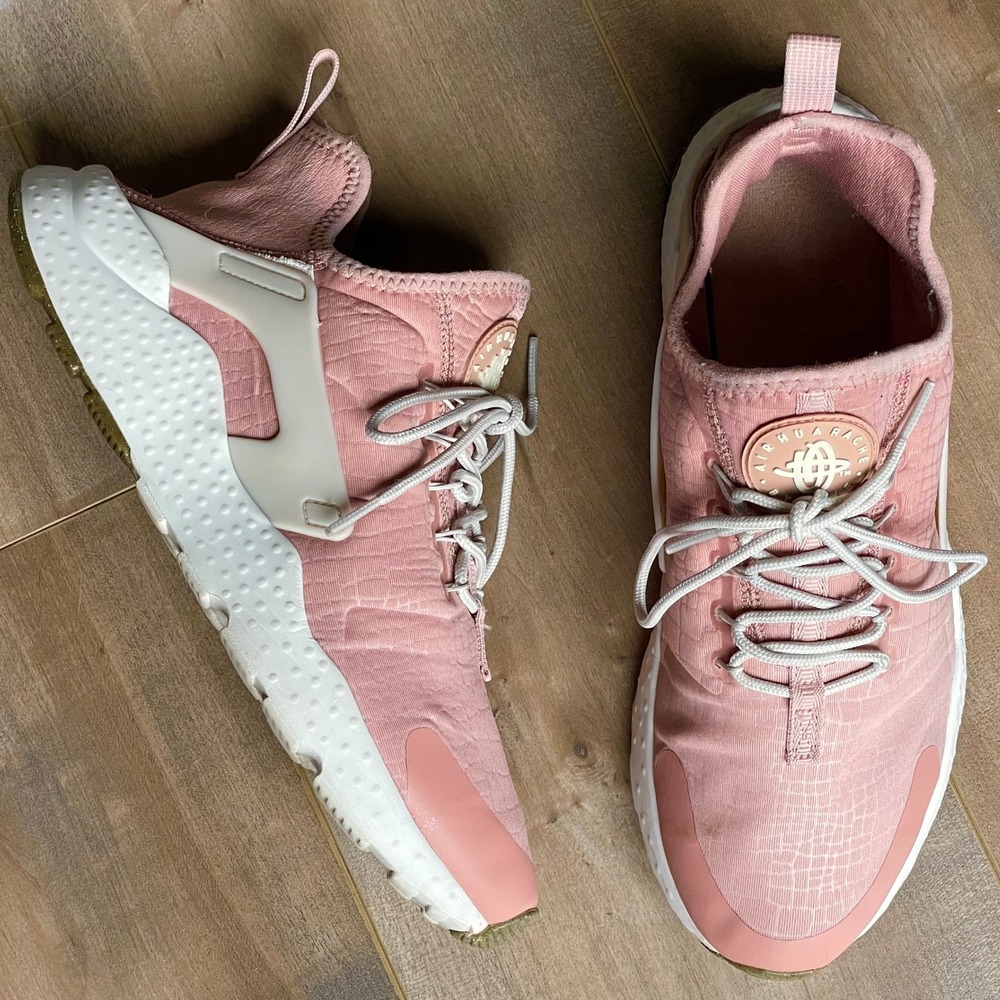 Nike Air Huarache Run Womens 10 Ultra Particle‎ Pink Cross Training Shoes Gym